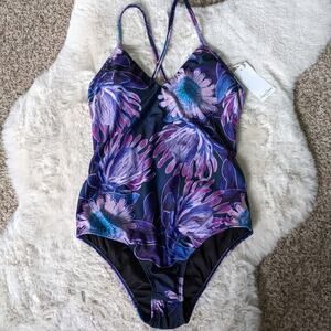 NWT, Sensi Graves One Piece swim suit, size Medium